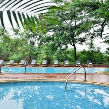 Lakeside Chalet, Mumbai - Marriott Executive Apartments