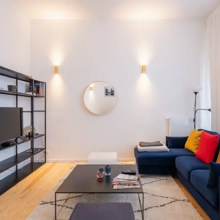 Charming Renovated Apartment in Vibrant Saint Gilles, Brussels Отели рядом с достопримечательностью «Станция метро Horta»