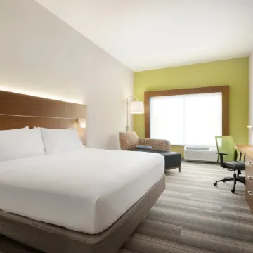 Holiday Inn Express & Suites CINCINNATI SOUTH - WILDER by IHG