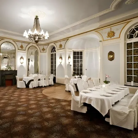 Grand Hotel