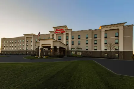Hampton Inn & Suites Wheeling-The Highlands