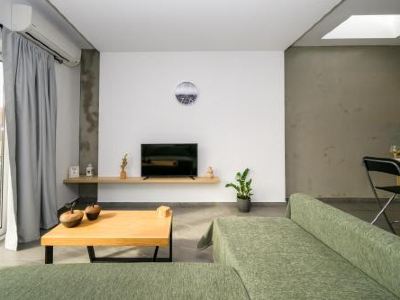 Modern Spacious Apartment