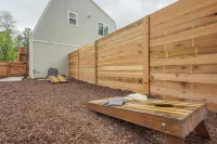 The Hive Downtown: ☀️Hot Tub +🍷Patio + 🔥Fire pit