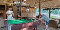 Cabane sur Pilotis au Bord de L'eau