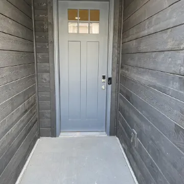 Most Spacious 2075 sq ft Paradise Townhome near Lake in heart of Garden City