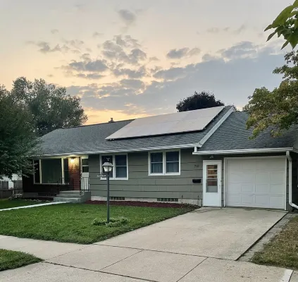 Clean, Fun, Comfy Ranch Home Near Parks, 2.5 mi to Mayo w Pingpong and Playroom - บังกะโล
