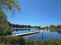 Large, Pet-friendly Townhouse steps from Spring Lake and minutes to the beach!