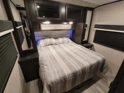 The Lighthouse RV-  Beautiful views- Boston Harbor I Olympia Hotel dekat Evergreen State College