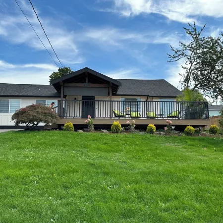Beautiful Lake View Villa 3 bedroom 2 bathroom.