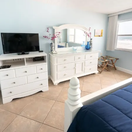Beachfront 2Br Condo w/ Balcony & Heated Pool, Unit 224