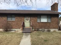 Cozy townhouse close to Hospital & Capital
