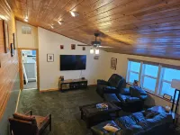 Valdez Home - Fishing and Mountain Adventures