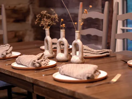 Sugar Mountain Log Cabin with Hot Tub, Fire Pit & Modern Comforts