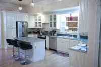 Shaffer Haus-Downtown Riverfront Retreat Hotels in Manistee