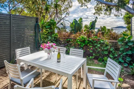 Sunset Waters 14 - Hamilton Island Отели рядом с достопримечательностью «Гамильтон»