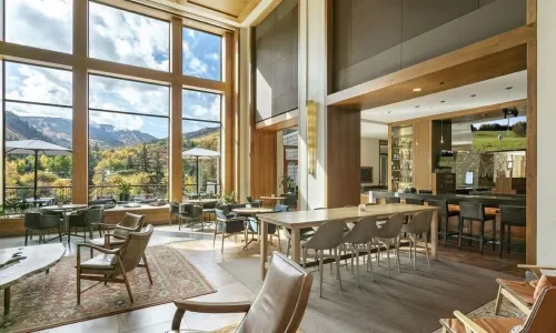 Unique Lux Suite, Riverfrt Resort & Spa, Ski in Out,Hot Tub,Ski Valet,Rm Service