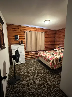 The Eagle’s Nest - 12 miles to Soaring Eagle Casino! Mt. Pleasant - Midland