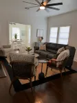 Modern Cottage in Downtown Benton