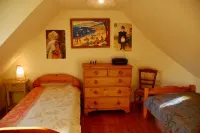 Quiet house facing the sea Hotels in Plougasnou