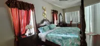 Gorgeous 5 bedroom home w/ pool. Close to  Destin Beaches. No cleaning fee! Hotels in Niceville