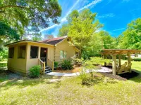 Secluded, peaceful Coastal Log Cabin with hot tub. - 3-Star