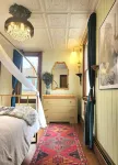 The Smith House Retreat w/HotTub, Bikes, Game/Movie Room, 10mins to Frankenmuth