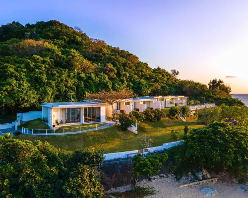413 Hamahiga Hotel＆Cafe Hotels in Uruma
