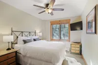 Luxe Poolside Resort Suite, and Walk to Main Street