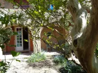 beautiful house 18th cen time fans of old stones and history Hotel a Siorac-en-Perigord