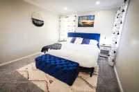 Luxury 5 bedroom home with Pool and 3 acers of private land