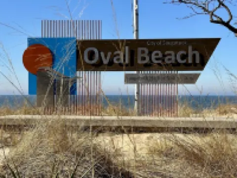 The perfect location! The Postcard Cottage in the heart of downtown Douglas. Hotels in Douglas