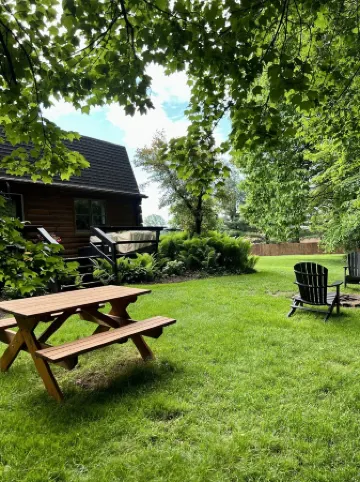 Cabin in Amish Country w animals - 1 mile from Berlin, Ohio
