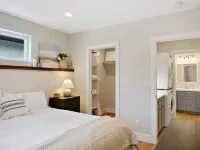 The Kroll House Loft - Location, Comfort, and Fun!