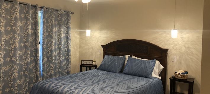 Cozy Cottage on the Frio-unplug and recharge Hotels in Real County