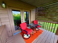 Year-round Mountain Views,  Pet Friendly  Just 5 miles to downtown Blue Ridge