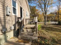 Cozy and Comfortable Home in West County