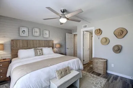 Seas the Day at Coral Cay— Minute Walk to Beach!