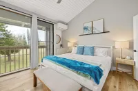 4 Bedroom Condo Sleeps 10, Private Hot Tub, Lanai, Golf Course Sunset View
