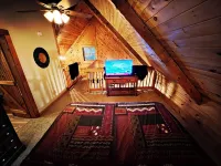 Charming Private Cozy Log Cabin Woodsy Romantic Hot Tub/Video Game Nirvanahhh Hotels near Walker Sisters Place