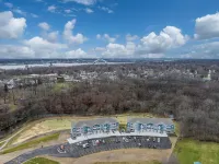 Furnished Executive Studio Apartment on the Duck Creek Bike Path in Bettendorf.