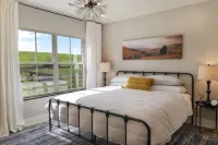 Custom, Countryside Barndominium for Multi-Family near Bozeman فنادق في 
