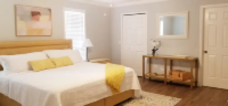 Hidden Treasure with Large Heated Pool near Boat Park Hotels near Port St. Lucie Botanical Gardens