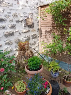 Charming house just outside Paris Hotels in Gentilly