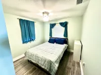 Blackwater Bay Bungalow - Pet friendly waterfront home! Hotels near City of Milton BMX Track