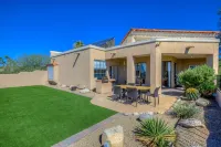 Yoga, Private Chef & Amazing views in a desert retreat Hotels near Sabino Canyon
