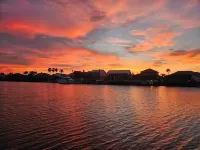 Beautiful Waterfront Home w/Access to Bay, Swim Spa Pool, Hot Tub,  Boat Dock. - Swimmingpools