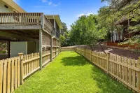 Sea Cabana-Family Beach House 200ft to the Sound and 900ft to the Beach Hotels near Public Beach Access(No Parking)