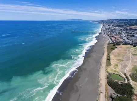 Stunning Ocean Mountain View Near SF+Beach 3 Suite