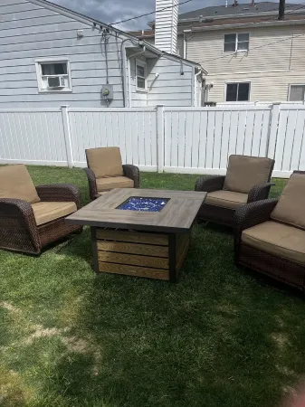 Beach bungalow - 1.5 blocks to the beach - outdoor shower!