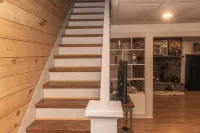 Sweetwater Farm with firepit and hiking trails!